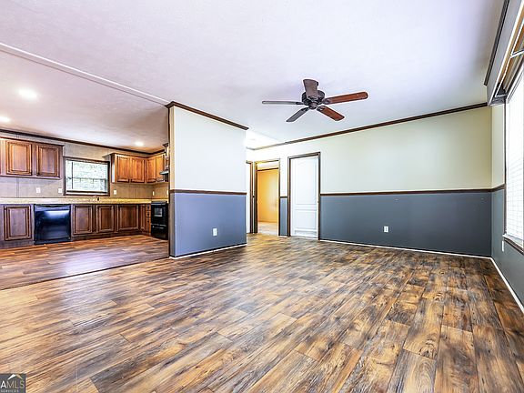 3rd image of 2390 Fairburn Rd Lot 224