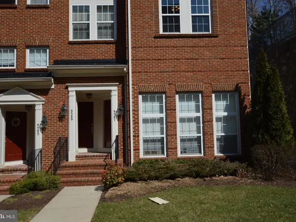 9585 Wheats Way, Manassas Park, VA 20111