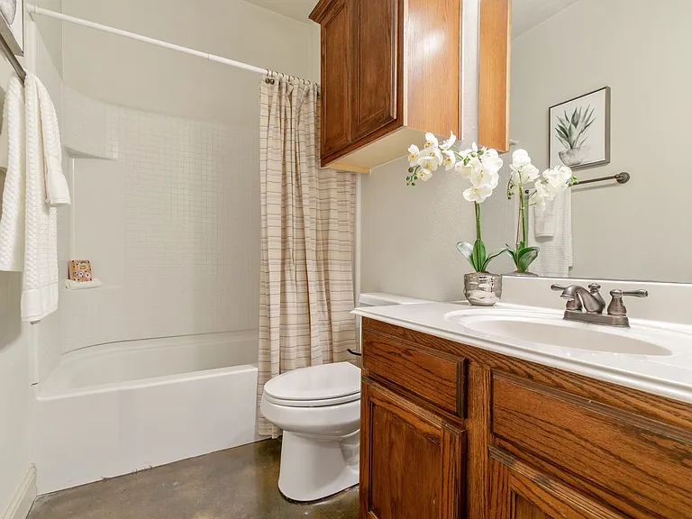 3136 Rogers Ave — Photo 23