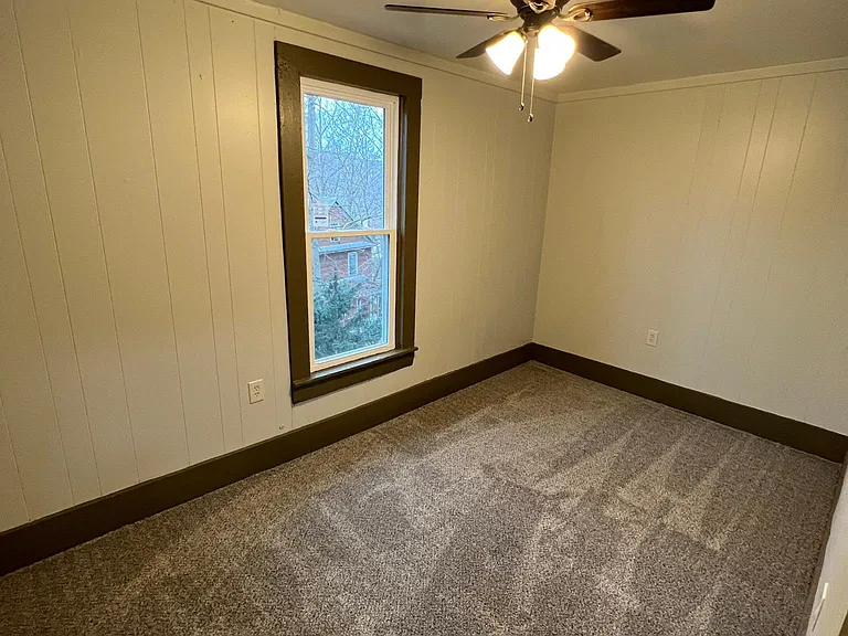 202 Hiland Ave — Photo 13