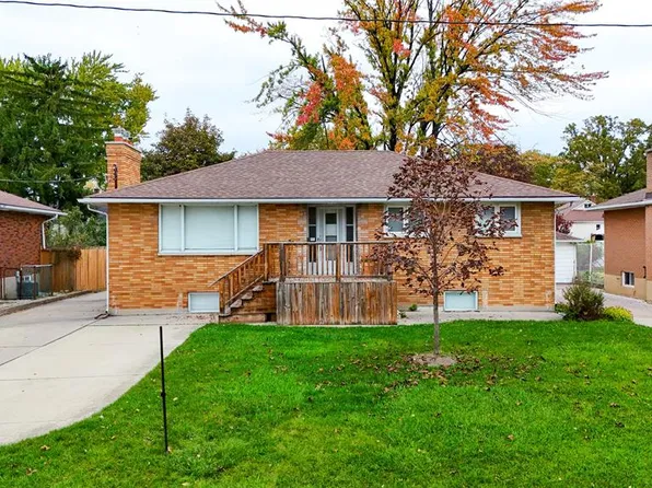 700 Guthrie Dr W, Sarnia, ON N7V 1X8