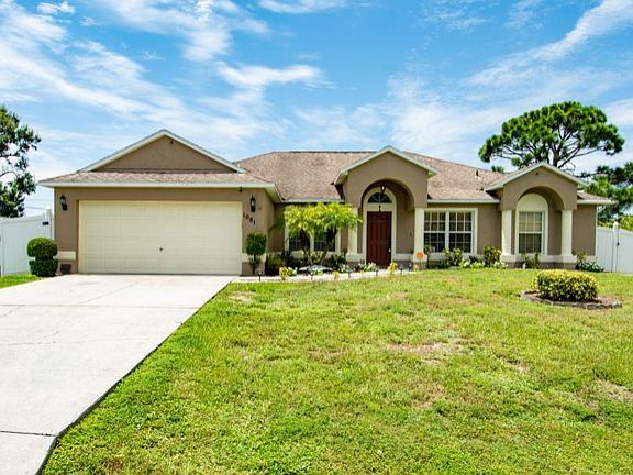 4th image of 1081 SW Adventure Ln