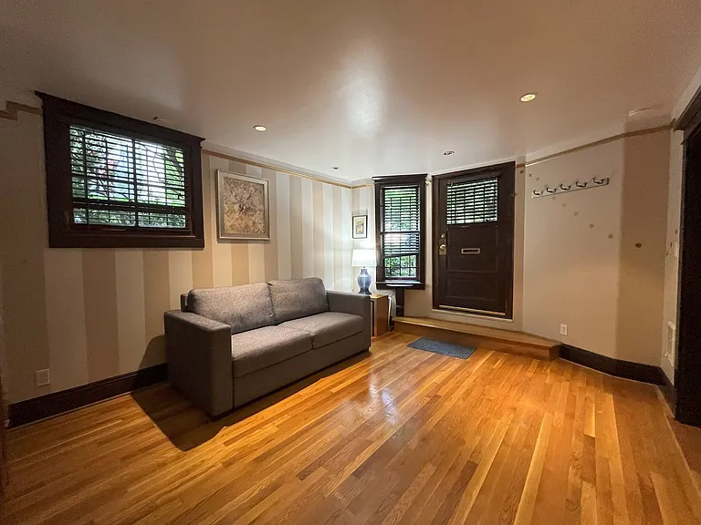 2046 NW Flanders St #B13 — Photo 12