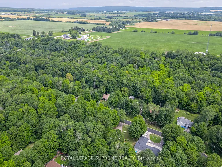 114 Desroches Trl — Photo 40
