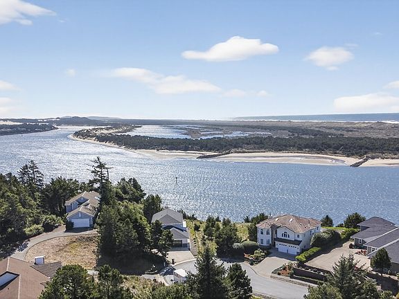 4th image of 84 Sailors Ravine Ct