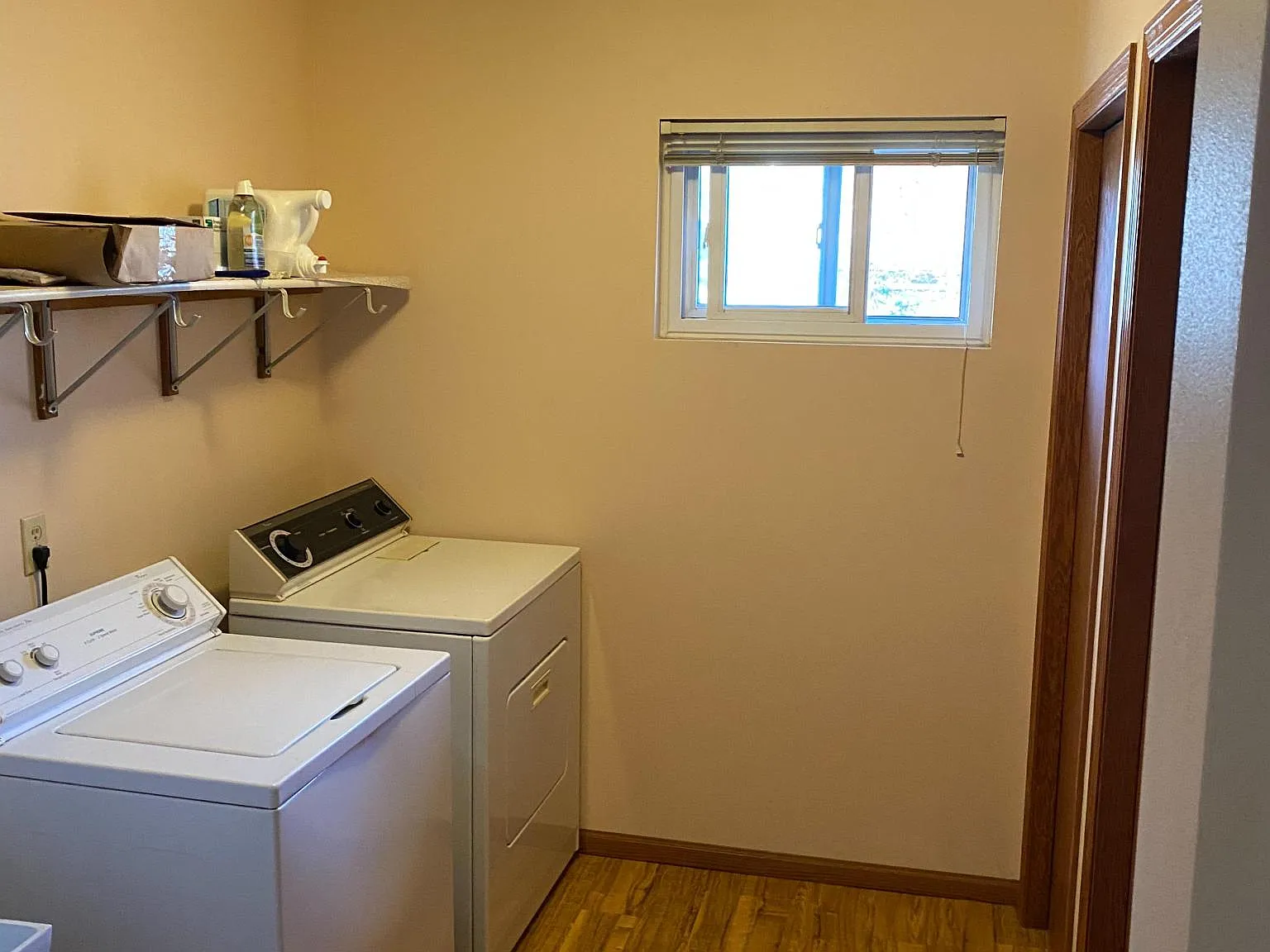 2 bed, 1100 sqft, $1,595 — Photo 3