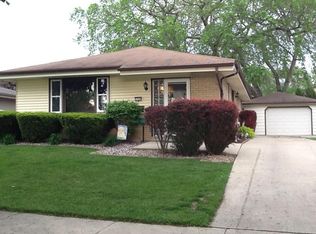 3740 S 93rd St, Milwaukee, WI 53228