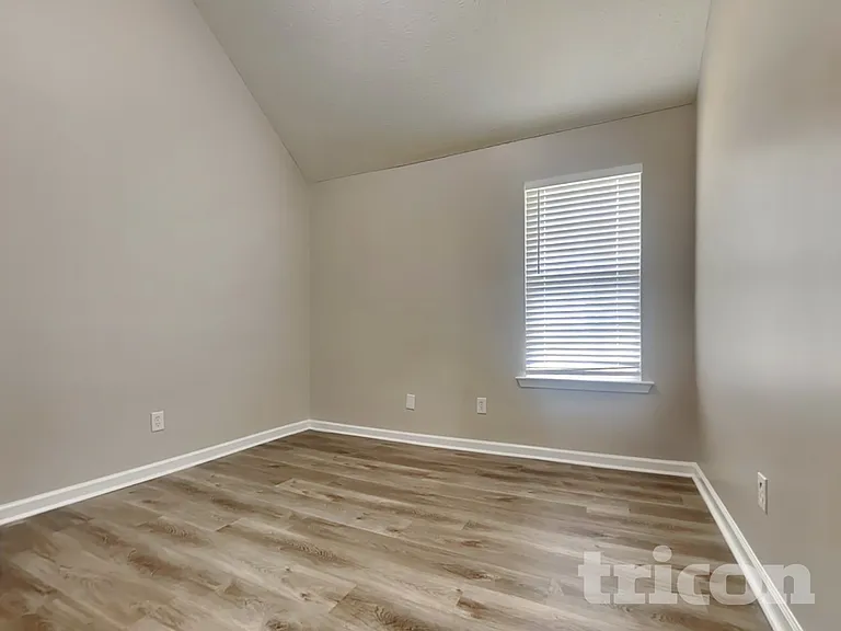 253 Cobblestone Ln — Photo 12