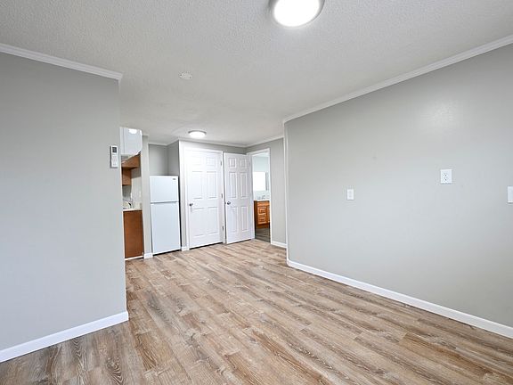 4th image of 425 W Cook Rd #7