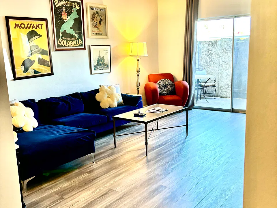 357 E Thomas Rd #A107