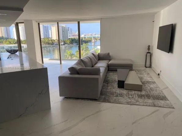 19707 Turnberry Way #Townhouse 1, Aventura, FL 33180