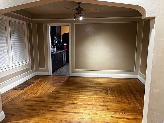 5th image of 620 S 15th St