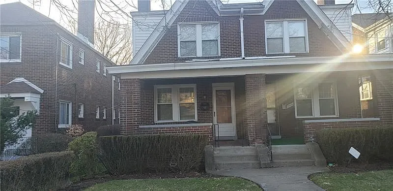 2512 Beechwood Blvd photo 1