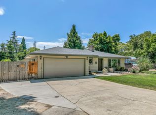 2532 Country Club Dr, Medford, OR 97504