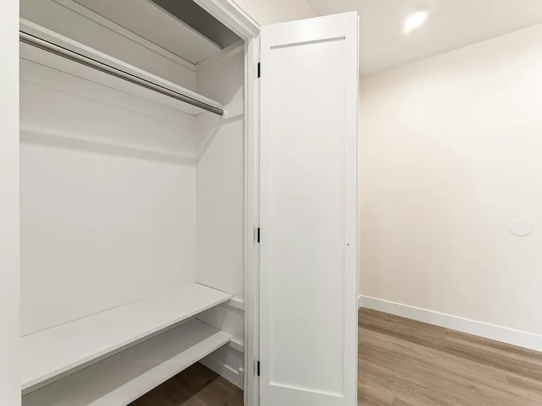5409 Radford Ave #12 — Photo 6