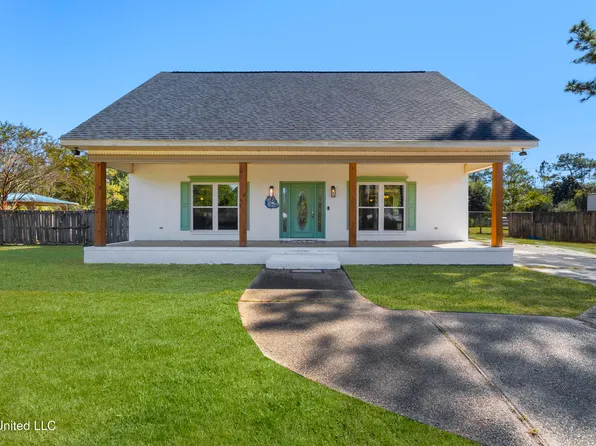 16916 Long Leaf Dr, Vancleave, MS 39565