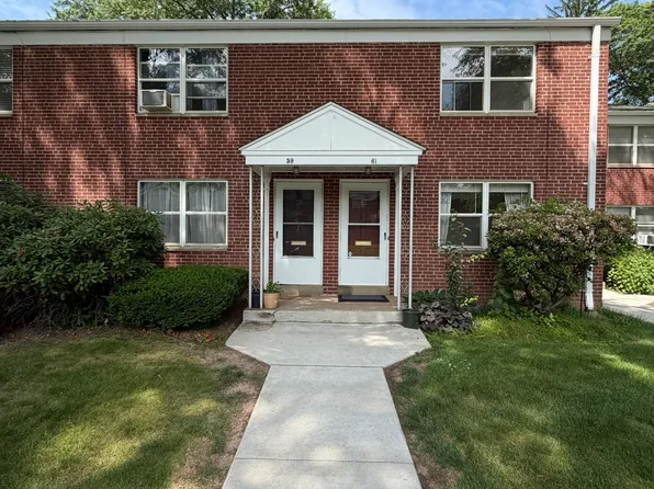61 Arnold Way #61, West Hartford, CT 06119