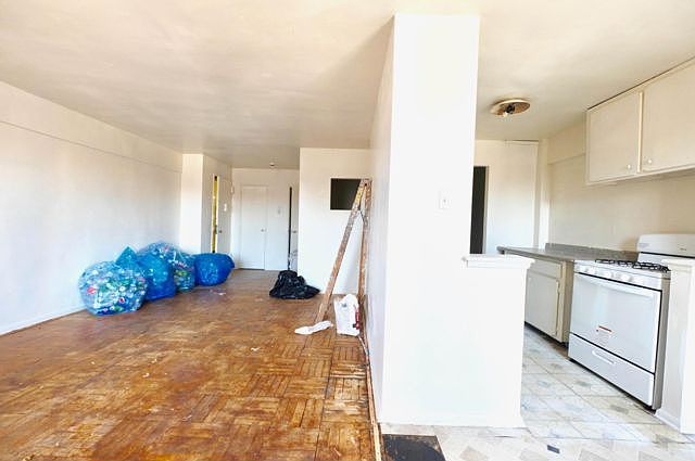 2nd image of 5455 Kings Hwy APT 1A