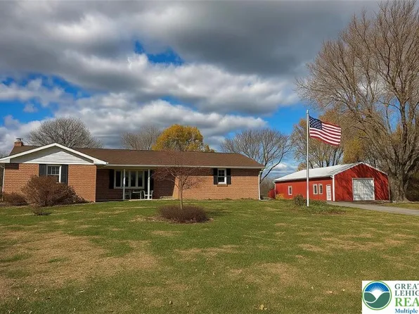 8975 Mertztown Rd, Mertztown, PA 19539