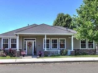 630 Barton Rd, Eagle Pt, OR 97524