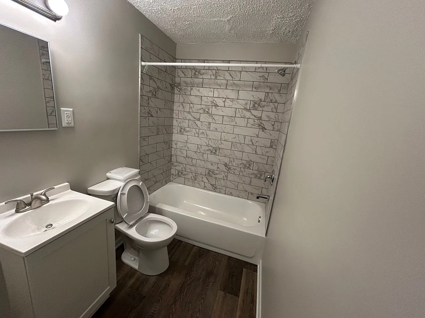 1743 Thomas Ave W — Photo 2