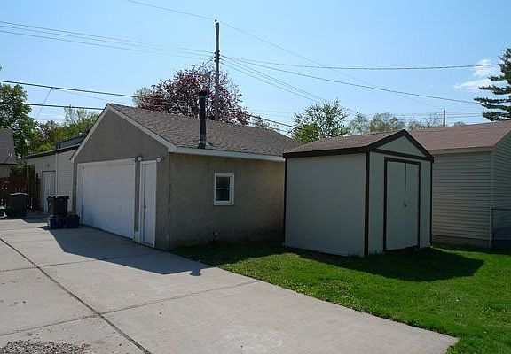 3rd image of 3415 32nd Ave S