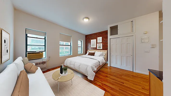 Rented by Bond New York | media 1