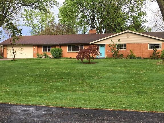3rd image of 3878 Greenbriar Dr