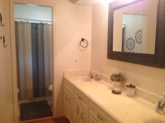 5th image of 59 Poplar Ct