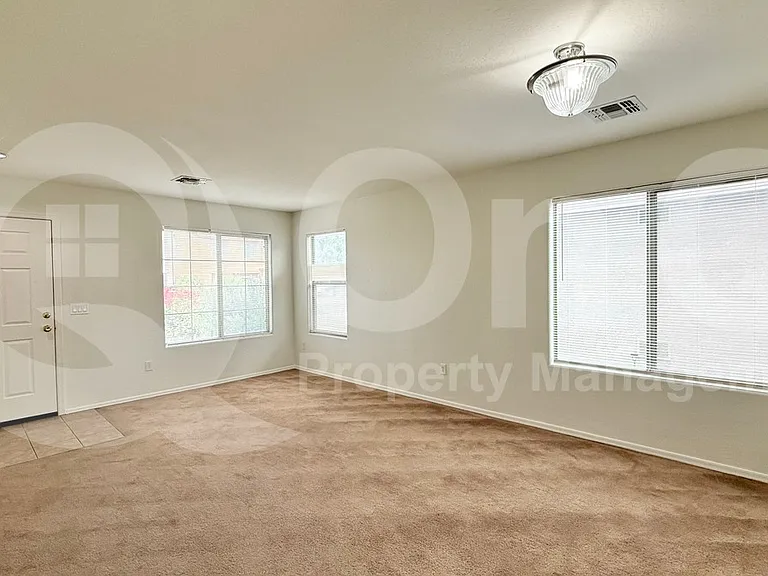 1831 W Desert Seasons Dr — Photo 2