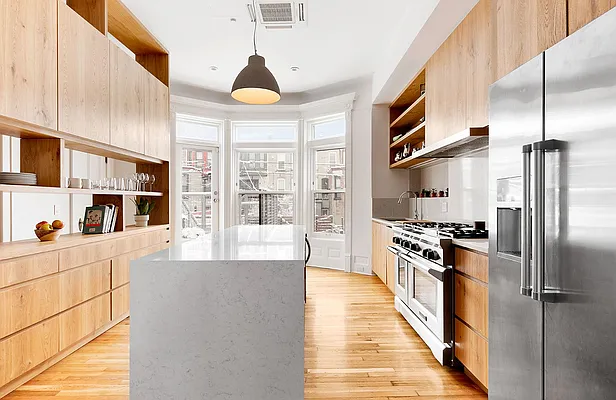 Sold by Compass | media 22