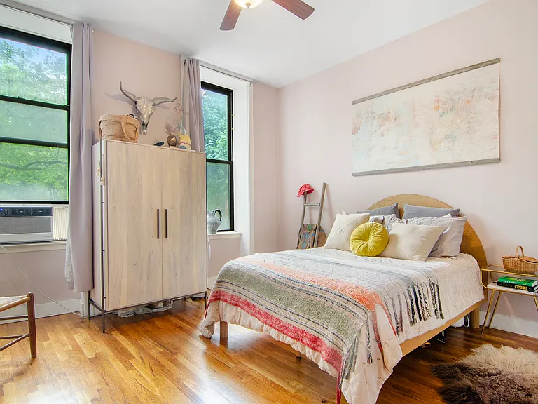 596 Henry St #1 — Photo 8
