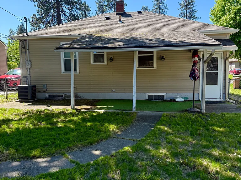 1415 E Thurston Ave — Photo 20