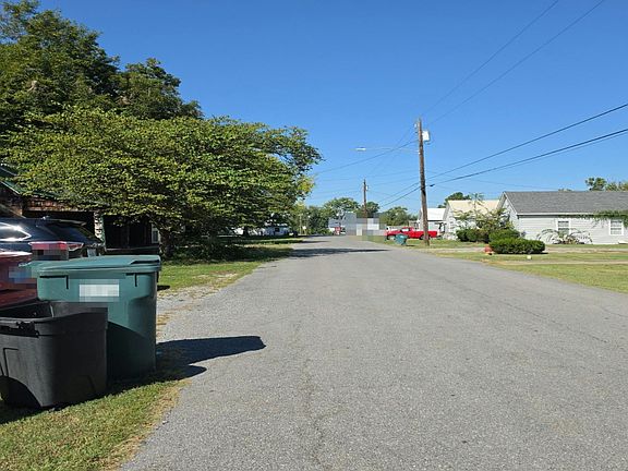 4th image of 126 Offutt St