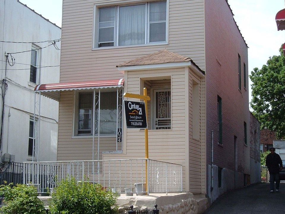 1st image of 1024 E 228th St
