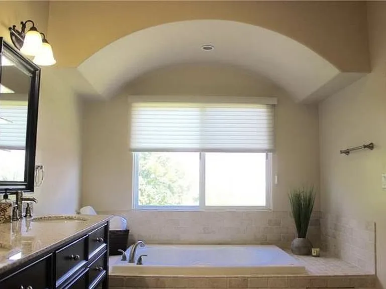 507 Grove Pl — Photo 14