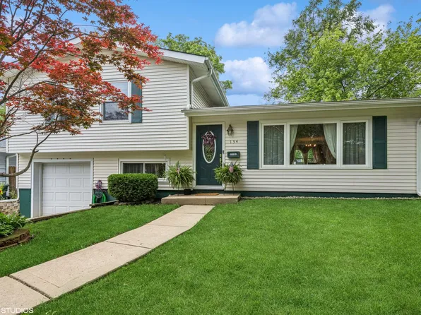 134 Kainer Ave, Barrington, IL 60010