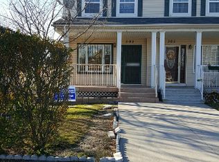 303 Beach 38th St, Far Rockaway, NY 11691