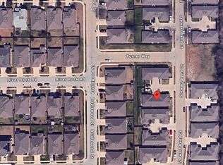 204 Stewart Bend Ct, Azle, TX 76020