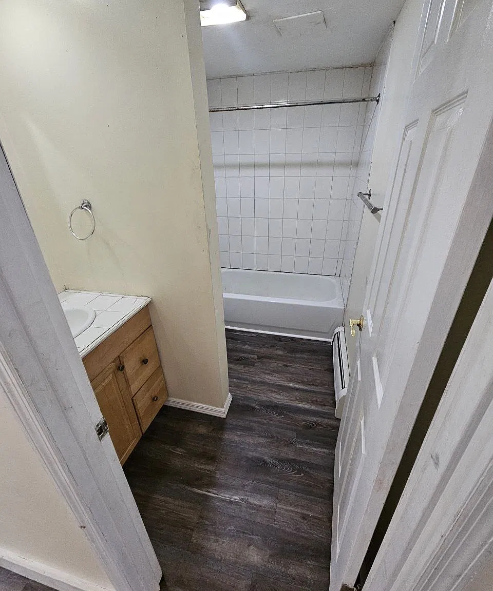 2 bed, 1080 sqft, $1,800 — Photo 1