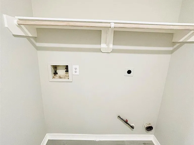 1719 Park Forest Dr — Photo 32