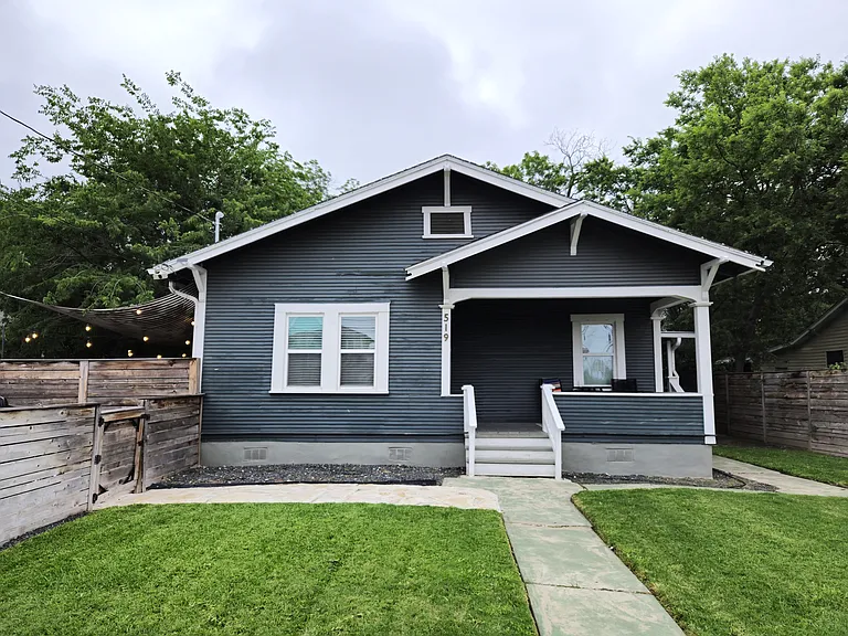 519 E Ashby Pl — Photo 14