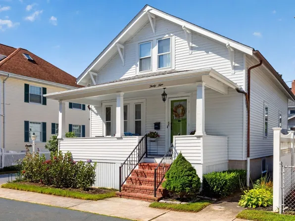 39 Junior St, New Bedford, MA 02740