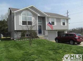 217 Parkway Dr, Warrensburg, MO 64093