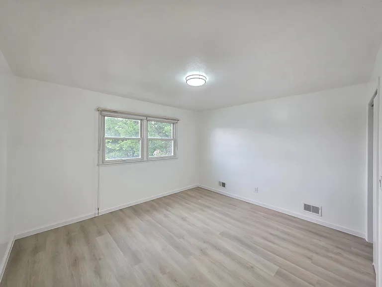 68 Cranford St #2 — Photo 8