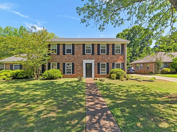 118 Shirley Dr, Florence, AL 35633