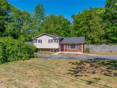 100 Woodburn Dr, Taylors, SC, 29687