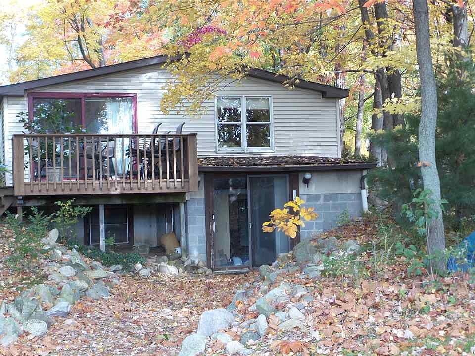 1st image of 22642 Lake Shore Dr