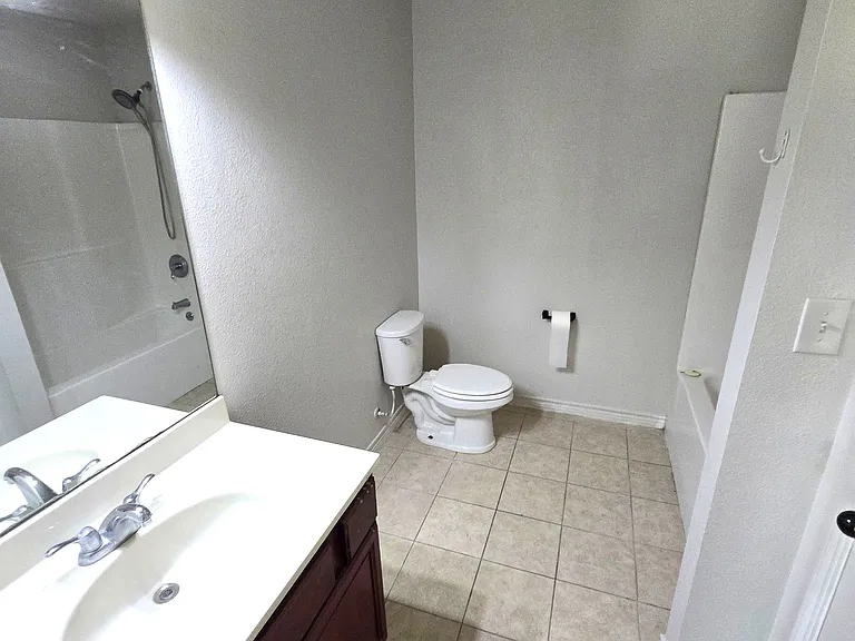 6534 Westwood Village Dr — Photo 15