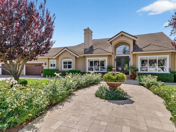 12315 Harding Ave, San Martin, CA 95046